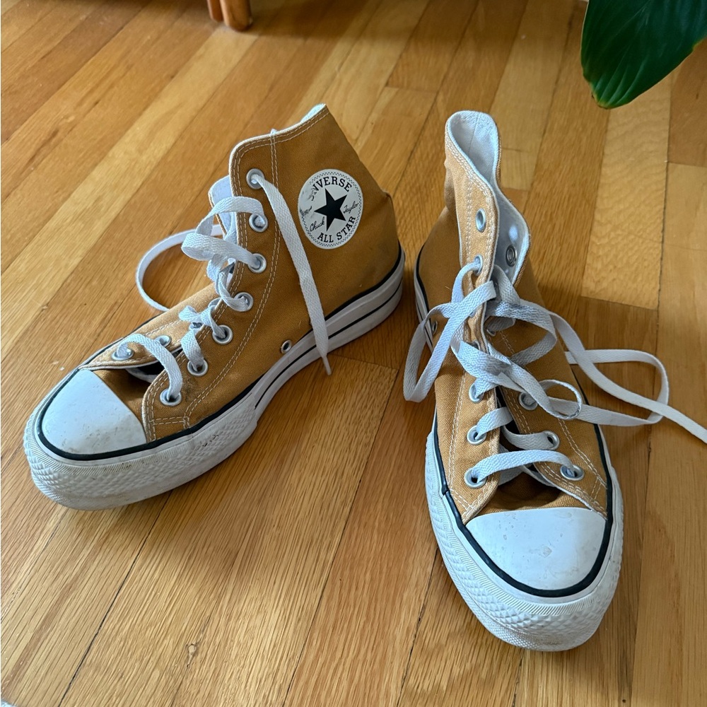 Converse Women's High-Top Sneakers - Gold and White
